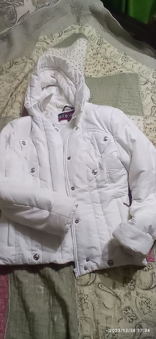Куртка зимова розмір 42