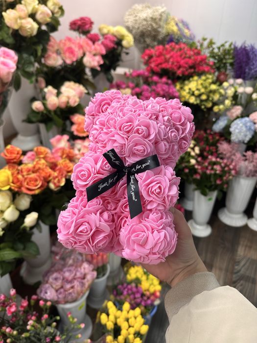 Ведмедик з троянд 25 см - Подарунок на 14 лютого, Святого Валентина