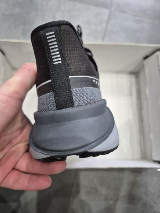 Buty męskie Nike Legend react 2 shield 42,5