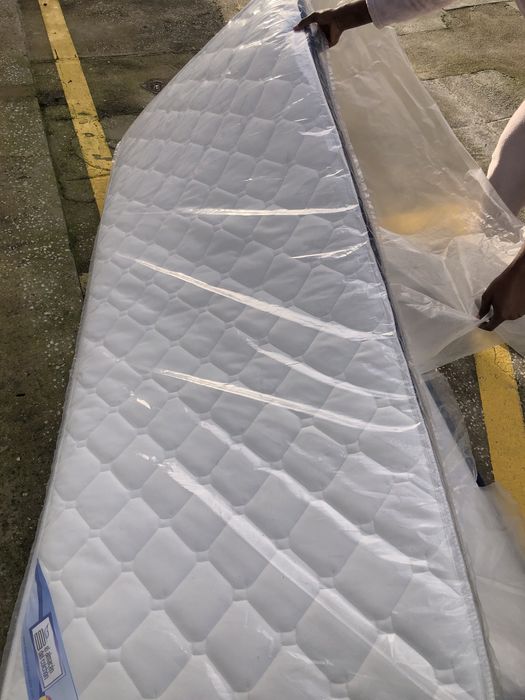 Colchoes 200*90,em bom estado 1 mes de uso semi novos