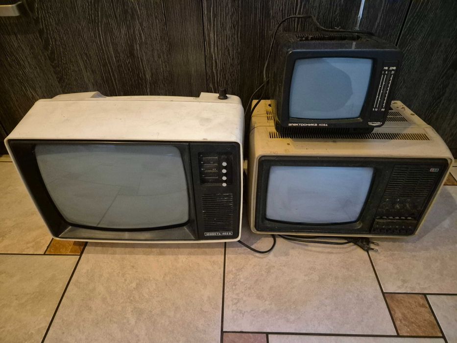 Zestaw 3 retro telewizorów PRL ZSRR
