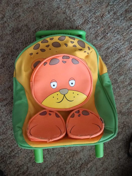 Varias mochilas térmicas