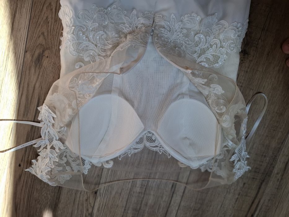 Piękna suknia ślubna