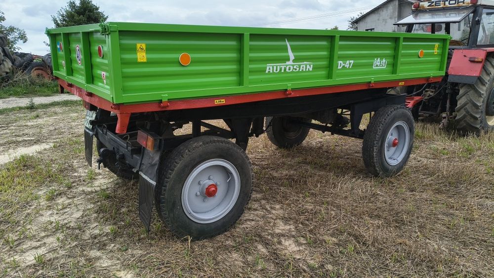 Przyczepa rolnicza wywrotka D-47 Sanok Autosan
