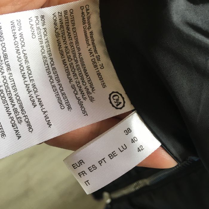 Casaco com capuz Yessica C&A