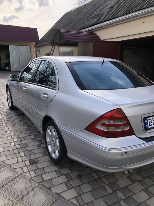 Mercedes-Benz C Class 2002 VIN WDB2030421A440014 фото оголошення 9 з 20