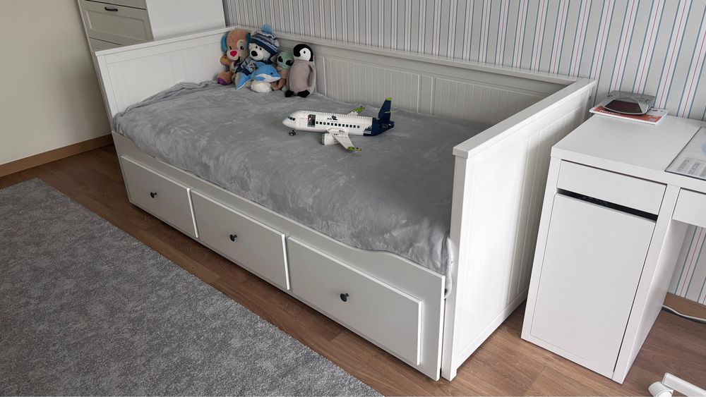 Cama de criança  + colchao novo 100x200  + secretaria