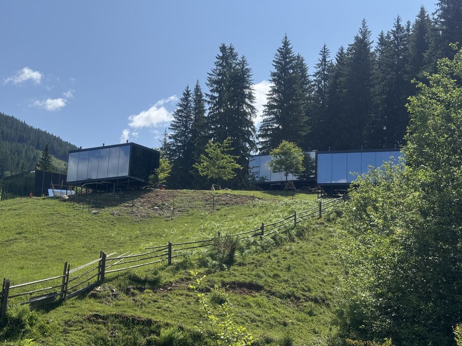 Деревʼяні будинки з брусу та каркасні під ключ