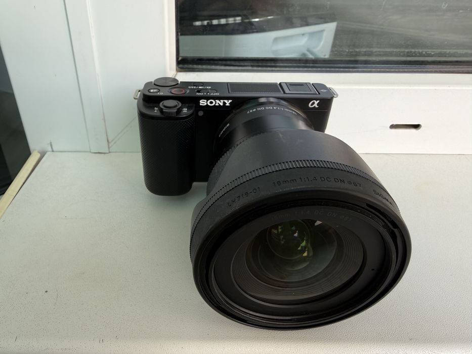 Sony ZV-E10 + Sigma 16mm f/1.4 DC DN