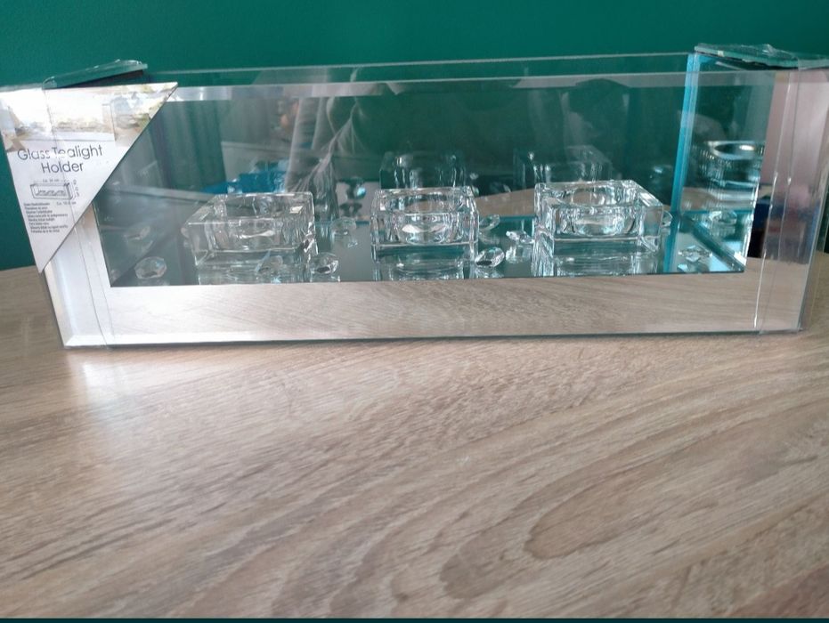 Piękny lustrzany świecznik