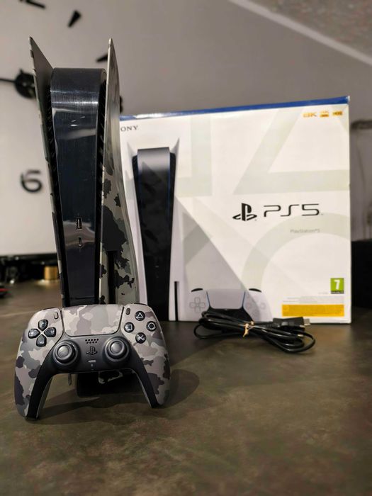 Playstation Ps5 + 2 pady + pudełko - stan idealny