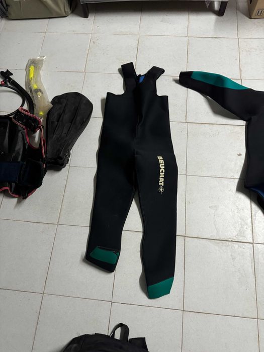 Material de Mergulho Diverso