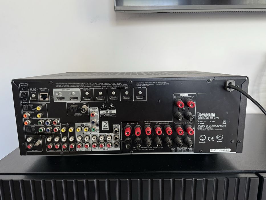 Amplituner Yamaha RX-V775