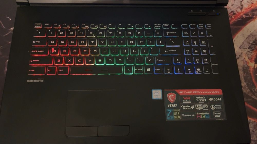 Laptop MSI I7-7000HQ / GeForce 1060 / 16 GB Ram
