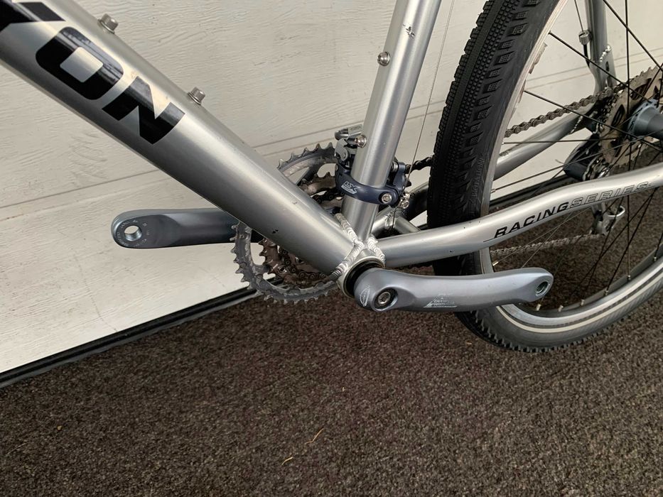 Rower Canyon Adrenalin Shimano Deore LX Rock Shox aluminiowy