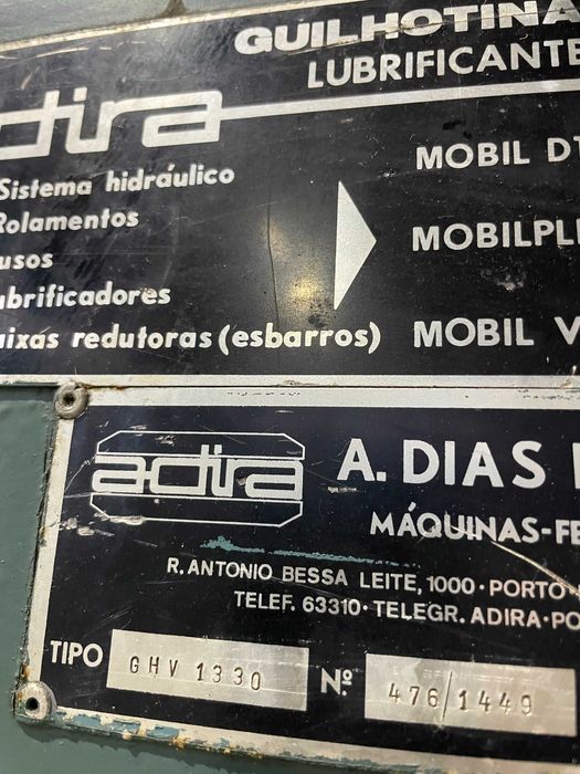 Guilhotina Hidráulica ADIRA GHV-1330 usada