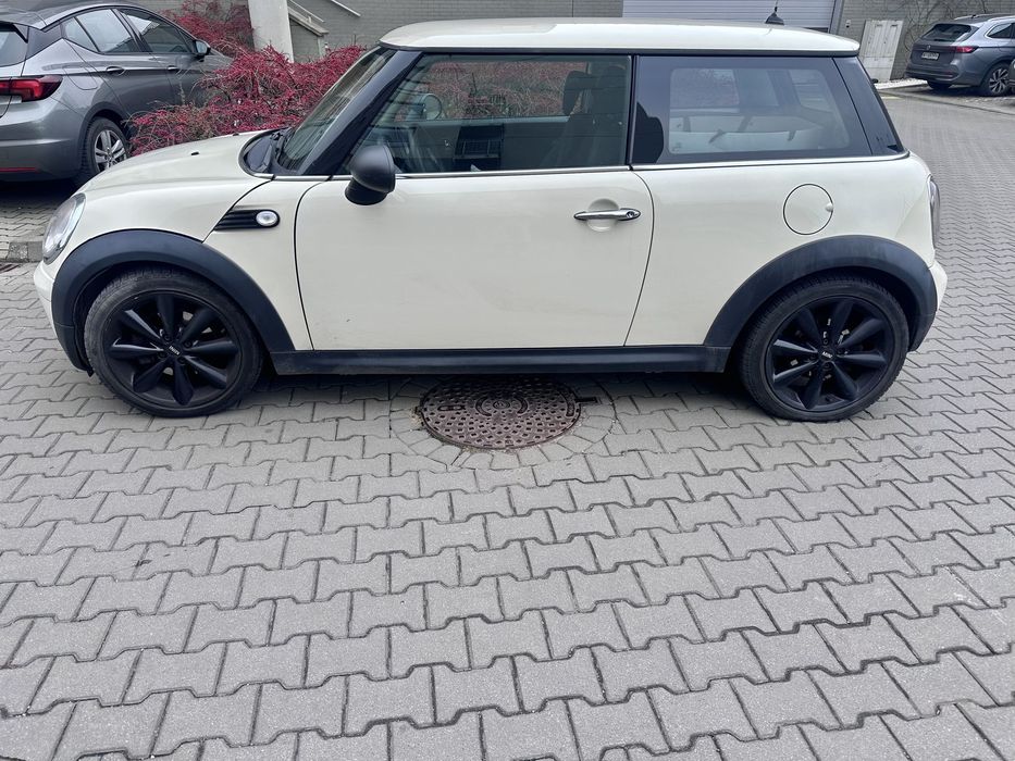 MINI ONE Sprzedam mini Cooper - zadbany, kobiece auto, gotowe do jazdy