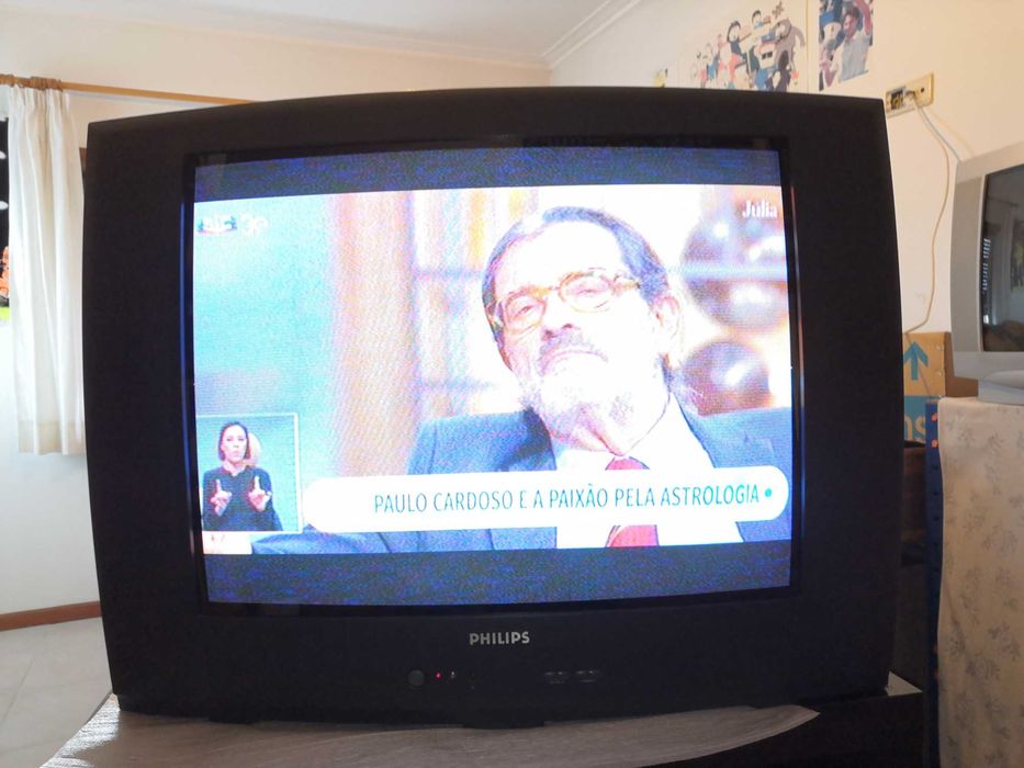 TV Philips 72cm cores com aparelho tdt