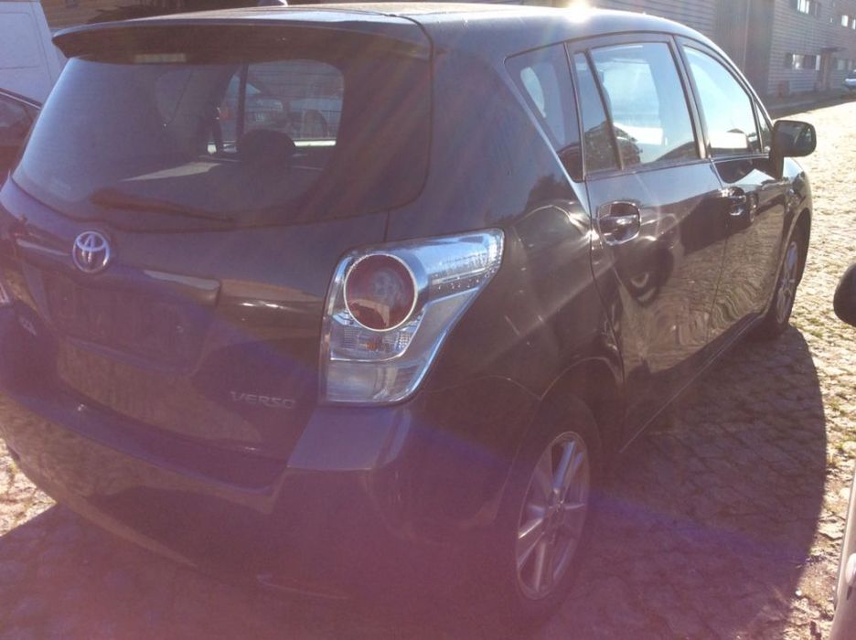 Toyota Verso 2.0 D4D 2009 - Para peças