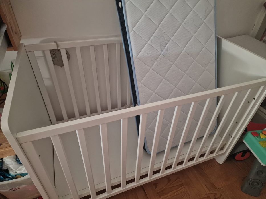 Berço com Colchão