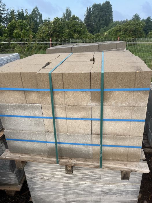 Bloczek fundamentowy II gatunek