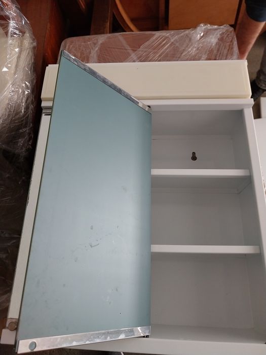 Armário de casa de banho