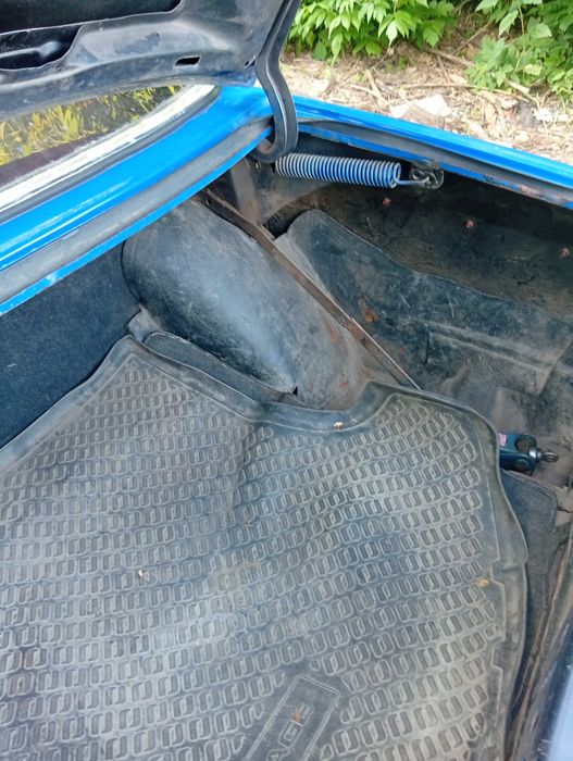 Продам Mersedes-Benz 123  2,4D