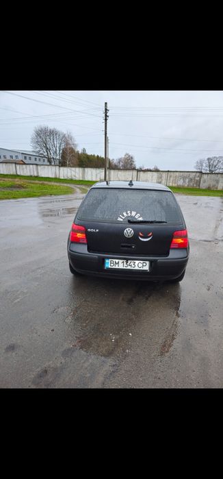 Volkswagen Golf 4 
3500$