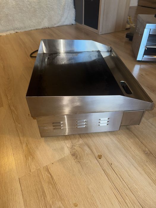 Grill gastronomiczny