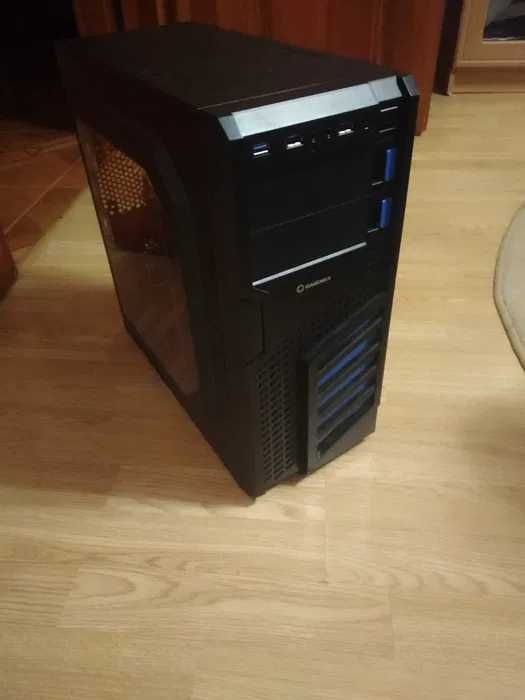 системний блок в робочому стані