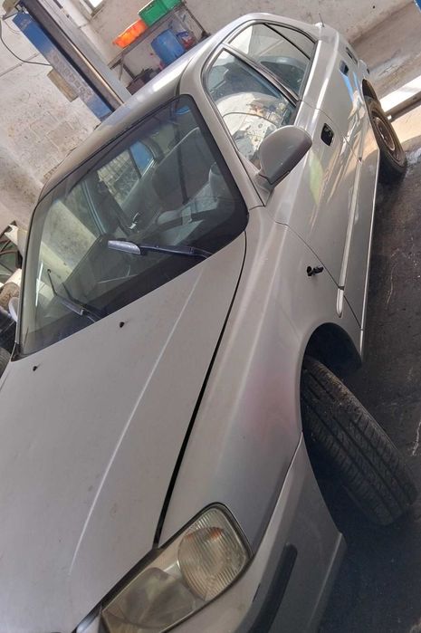 Hyundai Accent para peças