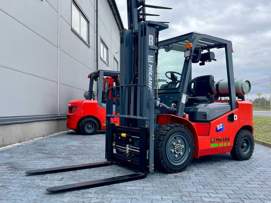 Wózek Widłowy 3T MIKANN, Maszt 4.5m,Triplex, Benzyna-Gaz, Półkabina