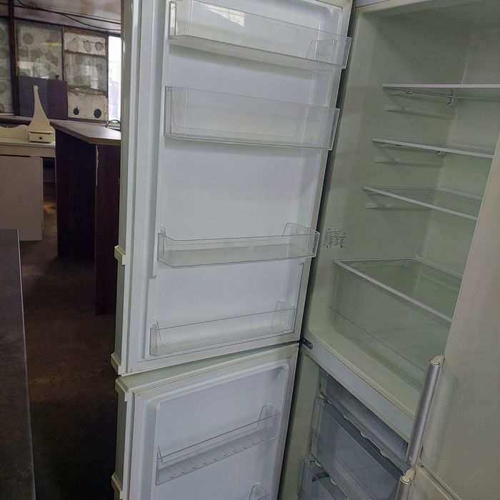 Lodówka biała zamrażarka indukcja pralka