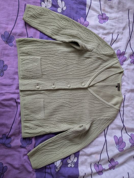 Oliwkowy sweter damski roz. L/XL