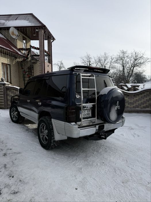 Mitsubishi Pajero 2