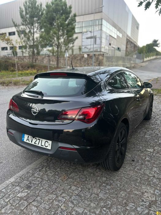 Carro Opel Astra Gtc