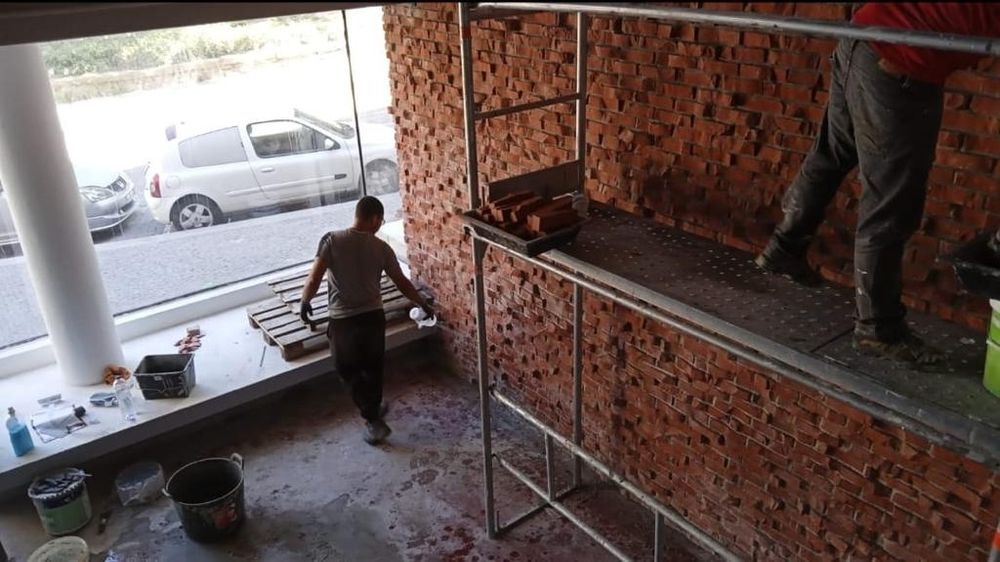 Construções e remodelações, obras