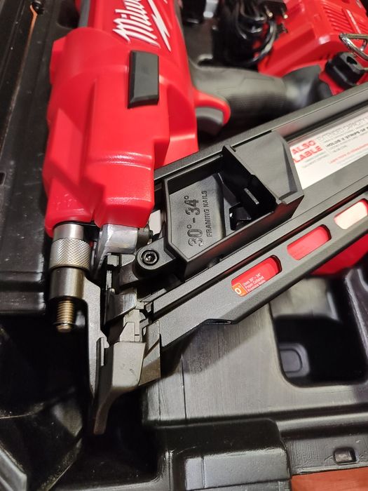 Milwaukee gwoździarka M18 FNN nowe