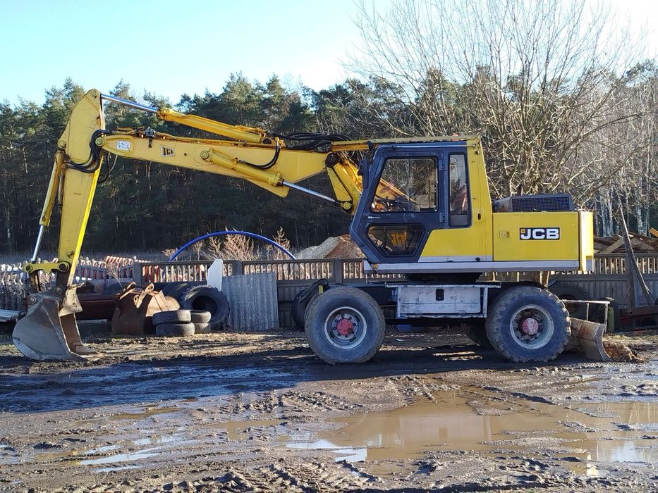 JCB  Sprzedam koparkę JCB