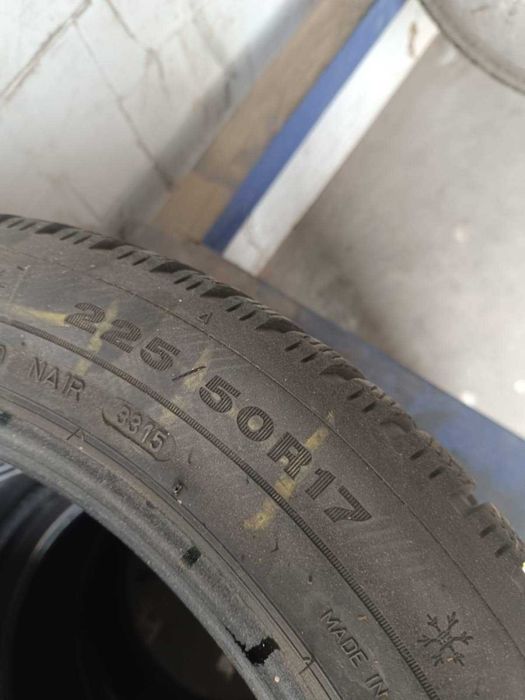 Pneus 225/50R17 Dunlop
