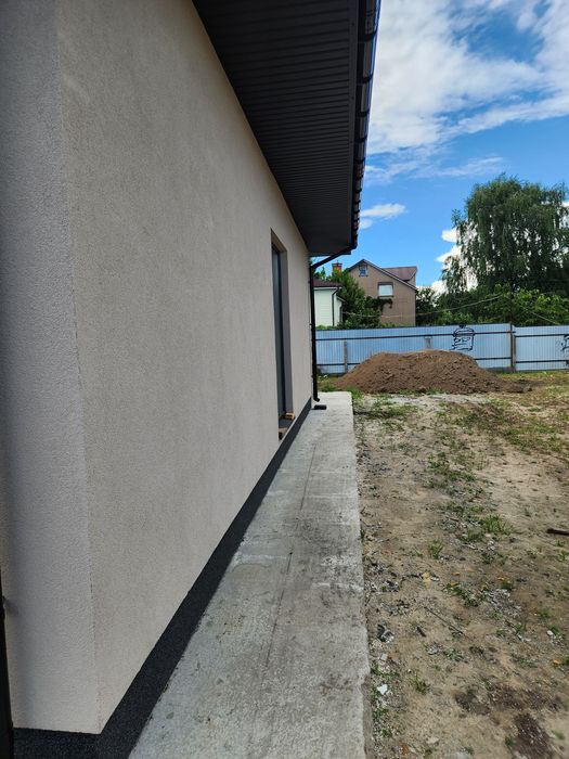 Продаж будинку в Погребах