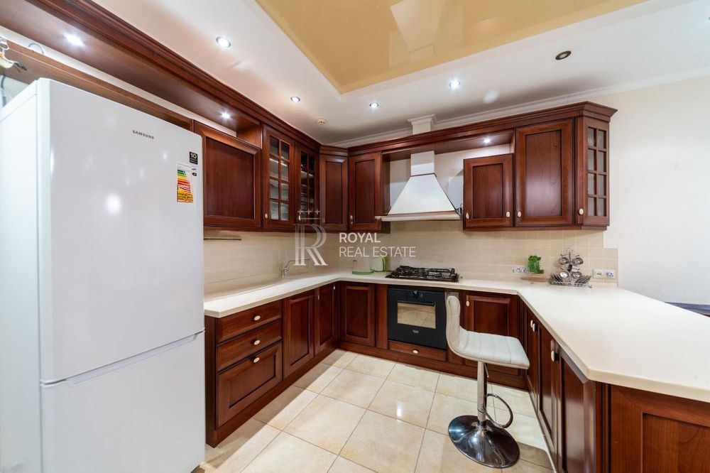 Оренда Квартира 3к 140м2 Центр Балкон Гардероб Укриття Метро