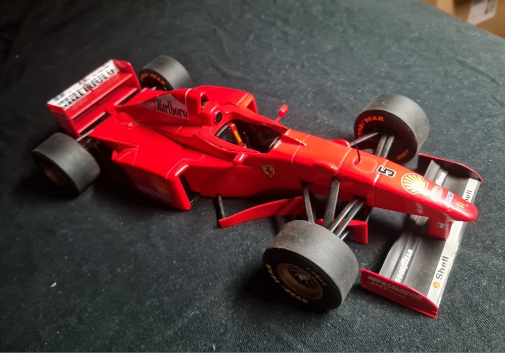 Pauls Model Art 1:18 Ferrari F 310/B 1997 Schumacher