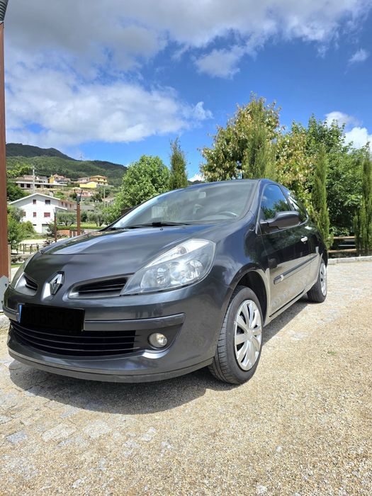 Vendo Renault Clio III Imaculado