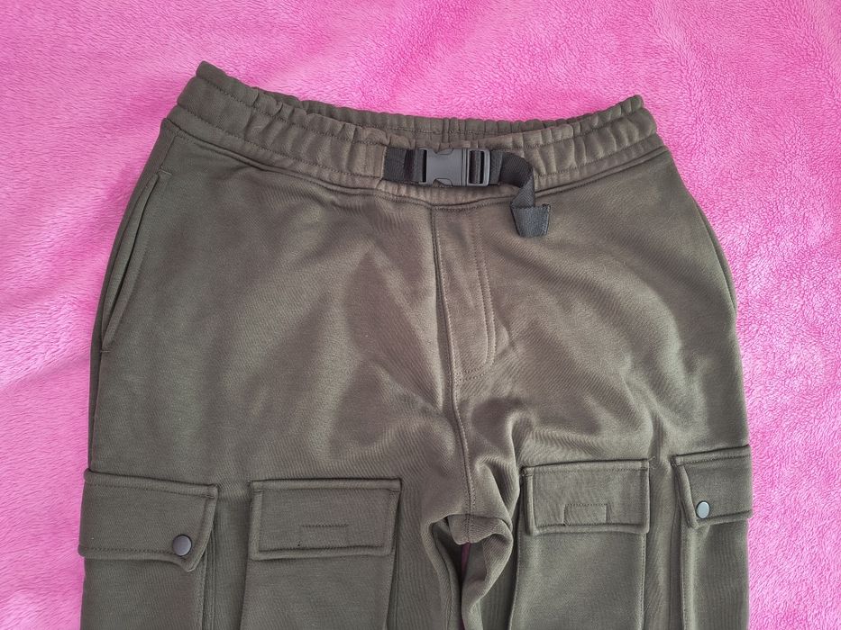 Spodnie dresowe NOWE ocieplane CROPP roz.M/38