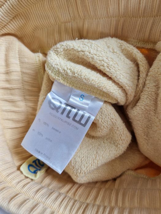 Robert Kupisz spodnie dresy logo