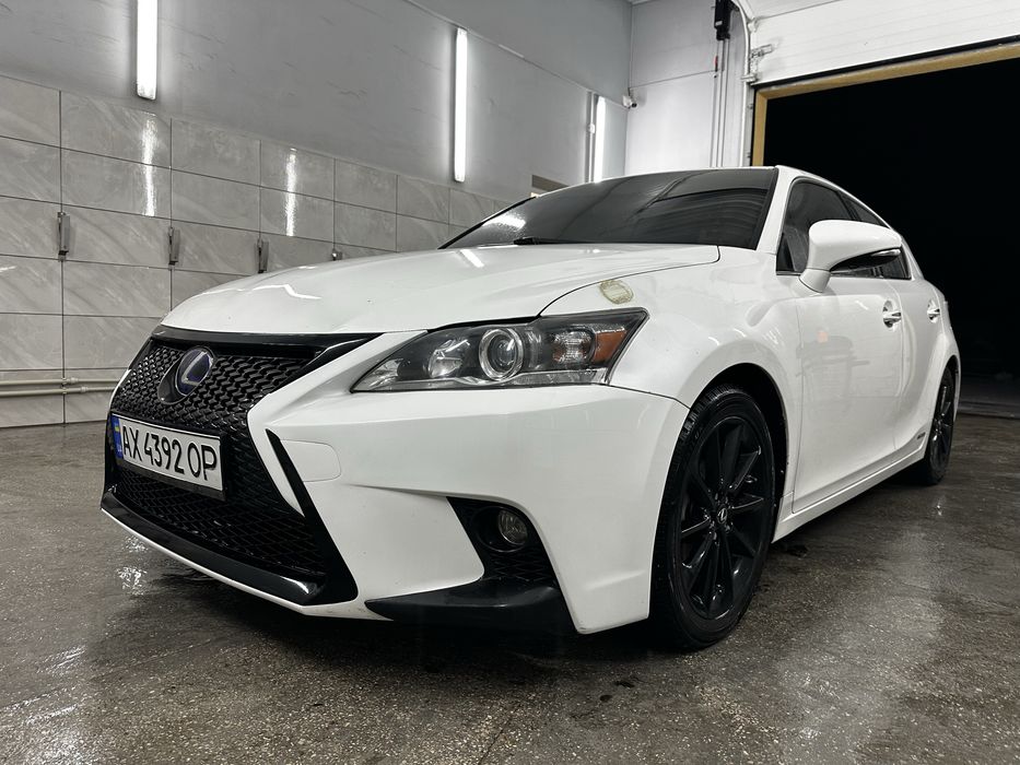 Лексус гибрид ст200