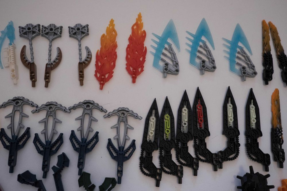 Lego bionicle części , dużo części, broń #1I