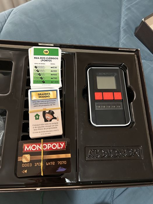 Jogo de Tabuleiro Monopoly Ultimate Visitar > Banking