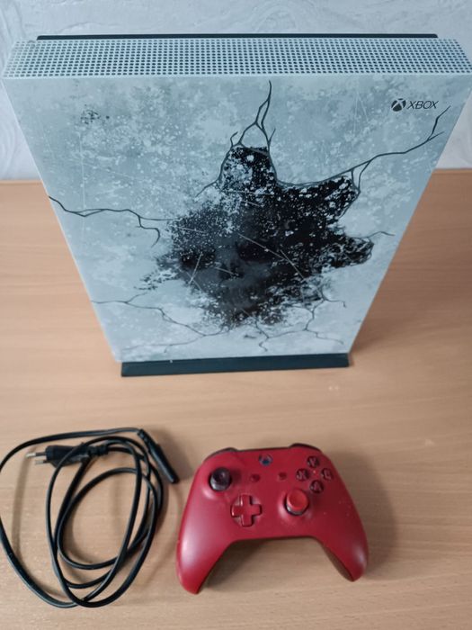 Xbox One S Limited Edition з унікальним дизайном - повна комплектація